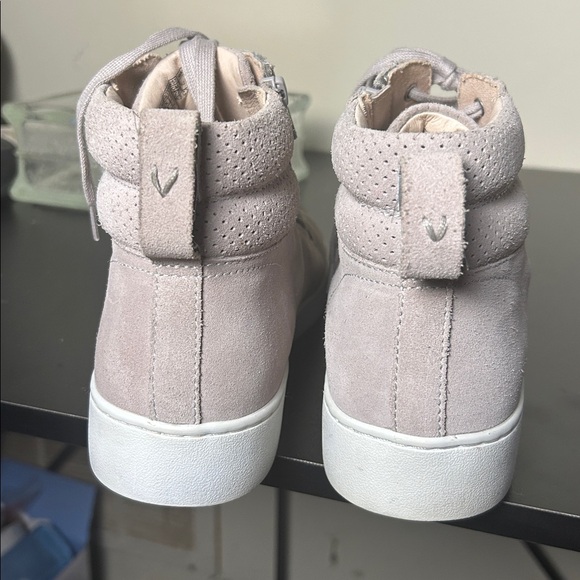 Vionic Jennings Elegant Women's Suede Sneakers in beige . Size 10‎ - Picture 12 of 12